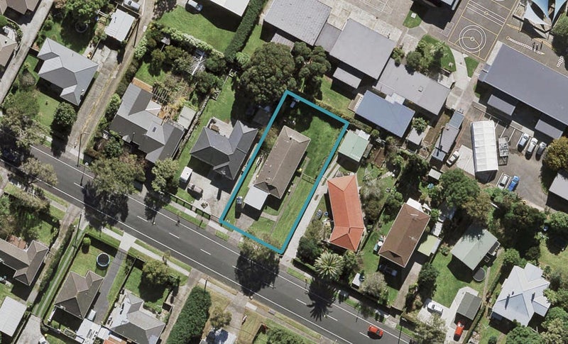 2/47 Muir Avenue, Mangere Bridge, Auckland - Carousel 1