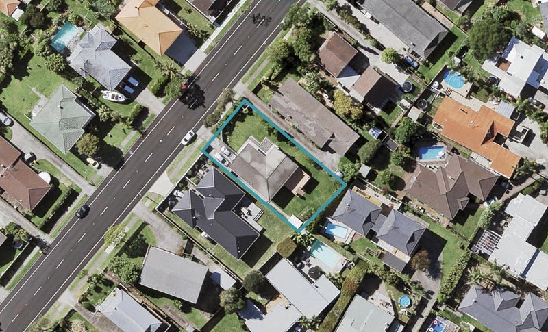 50 Prince Regent Drive, Half Moon Bay, Auckland - Carousel 1