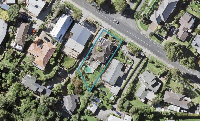 49 Cockle Bay Road, Cockle Bay, Auckland - Carousel 1