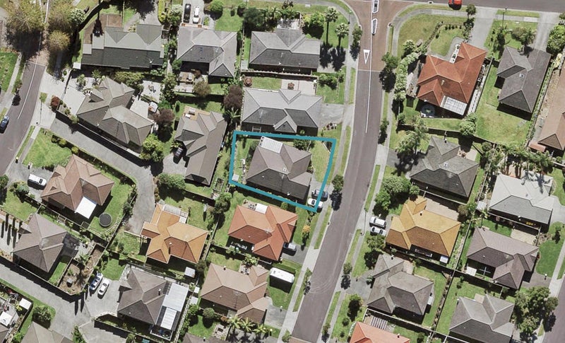 5 Richfield Crescent, Westgate, Auckland - Carousel 1