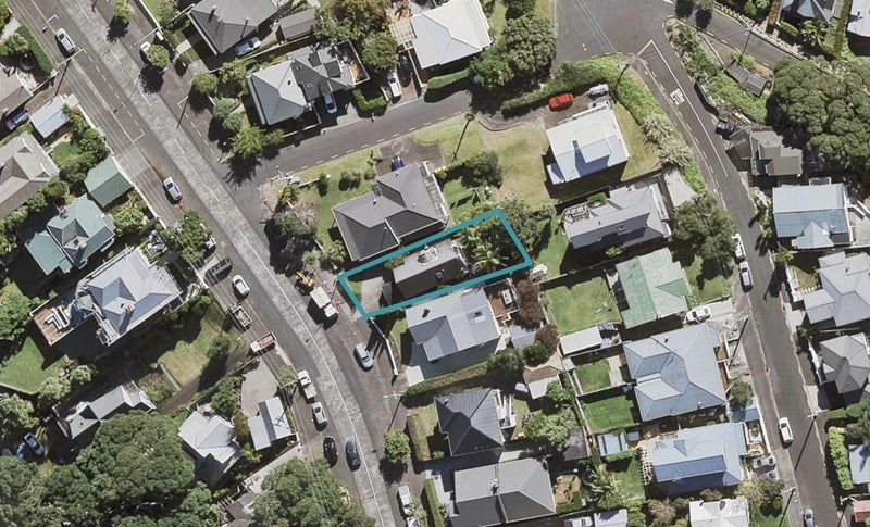 81 Queen Street, Northcote Point, Auckland - Carousel 1