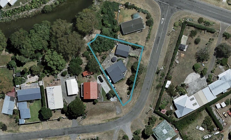 3 Gillies Crescent, Waimarama, Waimārama - Carousel 1