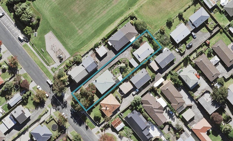 1/42 Willerton Avenue, New Lynn, Auckland - Carousel 1