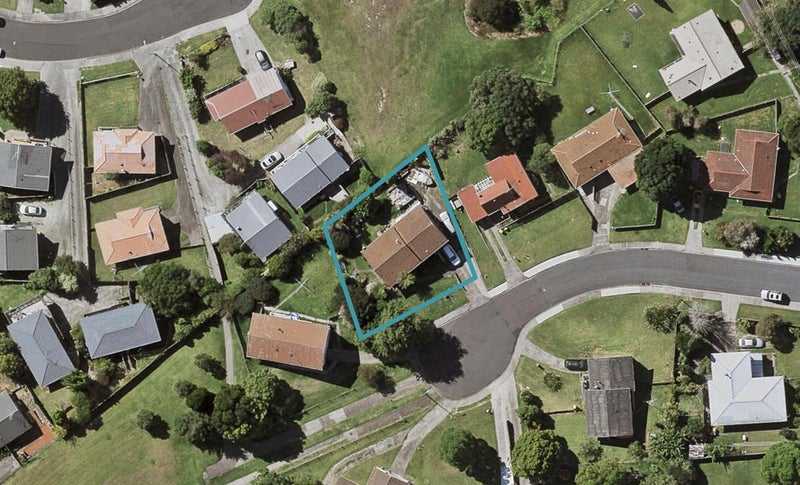 21 Tawavale Crescent, Totara Vale, Auckland - Carousel 1