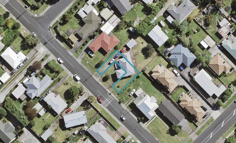 1/1 Geordie Street, Henderson, Auckland - Carousel 1