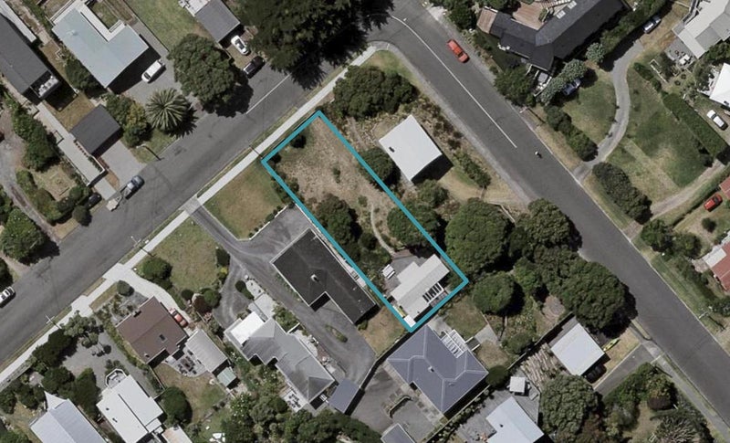 4 Tutere Street, Waikanae Beach, Waikanae - Carousel 1