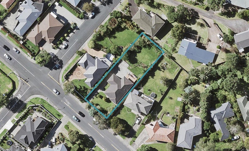 5 Bleakhouse Road, Howick, Auckland - Carousel 1