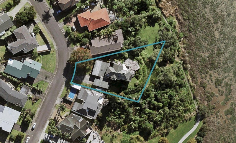 62 McBreen Avenue, Northcote, Auckland - Carousel 1