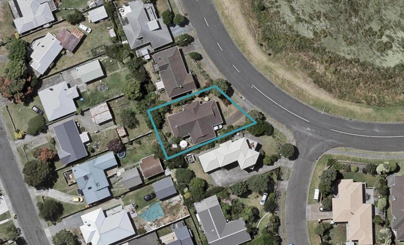 290 Manly Street, Paraparaumu Beach, Paraparaumu - Carousel 1