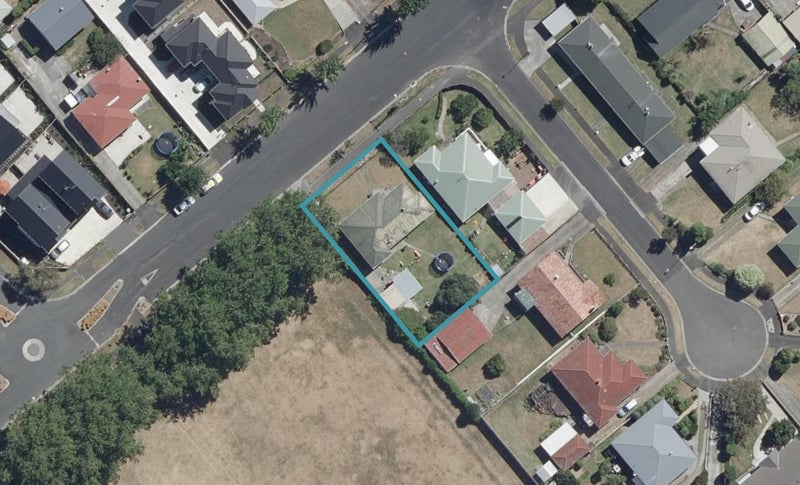 45 Storey Avenue, Forest Lake, Hamilton - Carousel 1