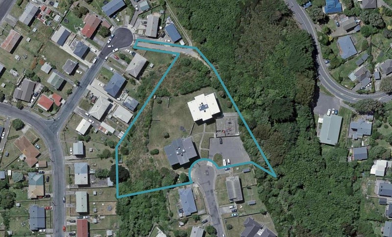 5 Ngatiapa Street, Strathmore Park, Wellington - Carousel 1