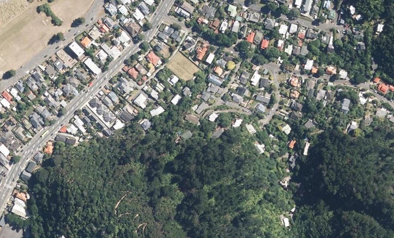 2B Matai Terrace, Eastbourne, Lower Hutt - Carousel 1