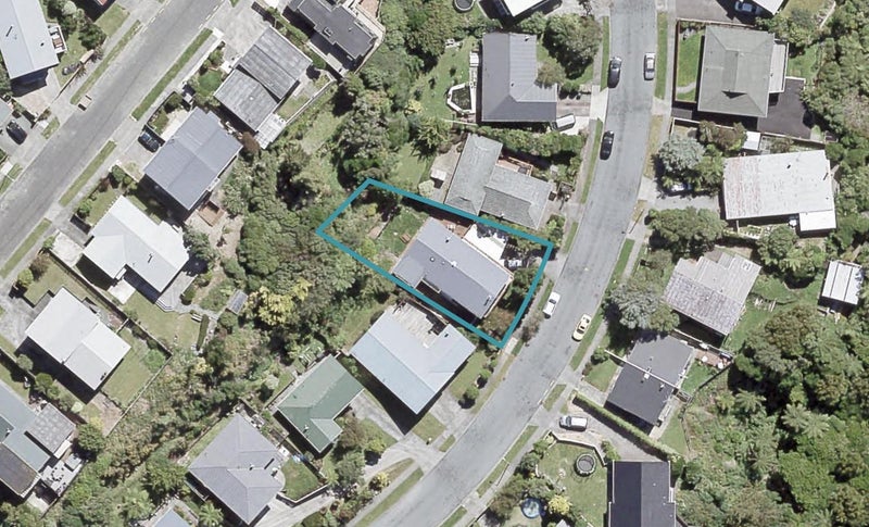 9 Camellia Terrace, Maungaraki, Lower Hutt - Carousel 1