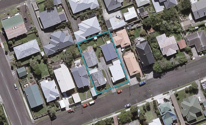 12B Massey Street, Westown, New Plymouth - Carousel 1