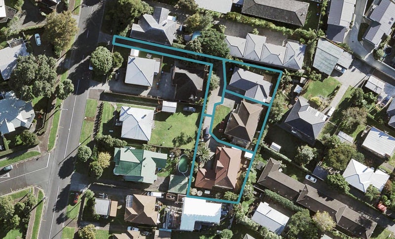 37A Woodward Road, Mount Albert, Auckland - Carousel 1