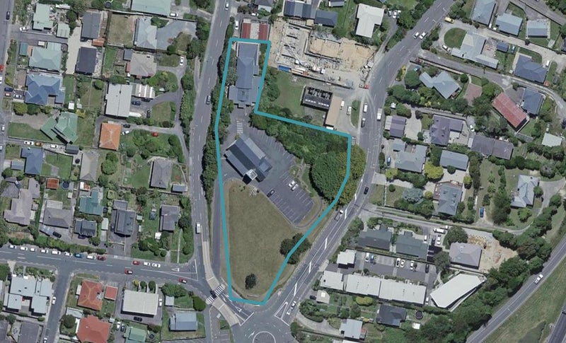 14 Bassett Road, Johnsonville, Wellington - Carousel 1