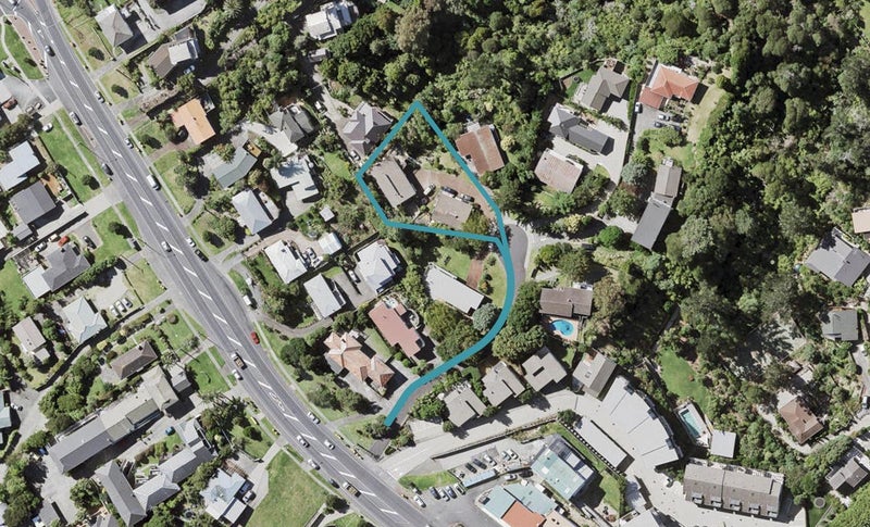 2/4 Pine Hill Crescent, Browns Bay, Auckland - Carousel 1
