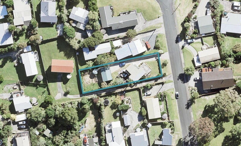6 Francis Avenue, Stanmore Bay, Whangaparaoa - Carousel 1
