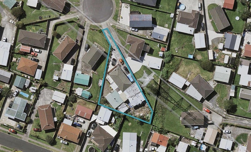 10 Lema Place, Clover Park, Auckland - Carousel 1