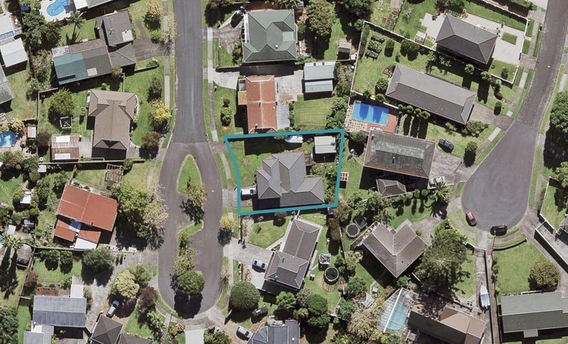 12 Claresholm Place, Mangere Bridge, Auckland - Carousel 1
