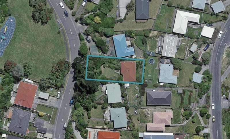 47 Salford Street, Newlands, Wellington - Carousel 1