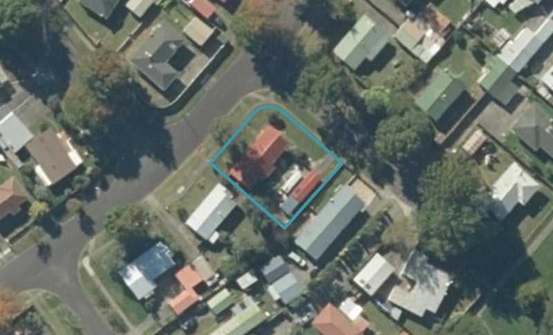 12 Hingaia Street, Turangi - Carousel 1