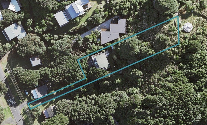 39 North Piha Road, New Lynn - Carousel 1