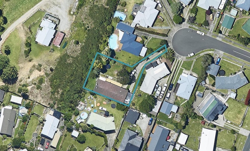 7 Leonard Place, Gate Pa, Tauranga - Carousel 1