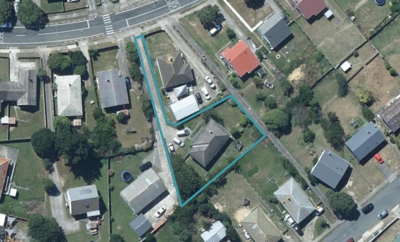 22 Corinna Street, Waitangirua, Porirua - Carousel 1