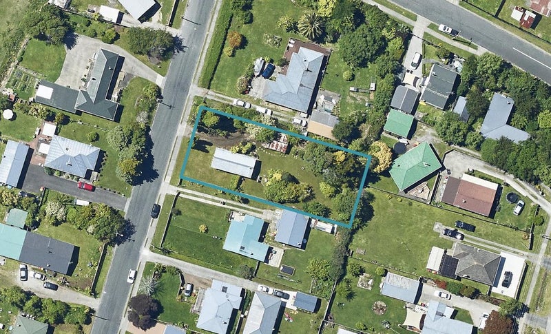 6 Charles Road, Hannahs Bay, Rotorua - Carousel 1