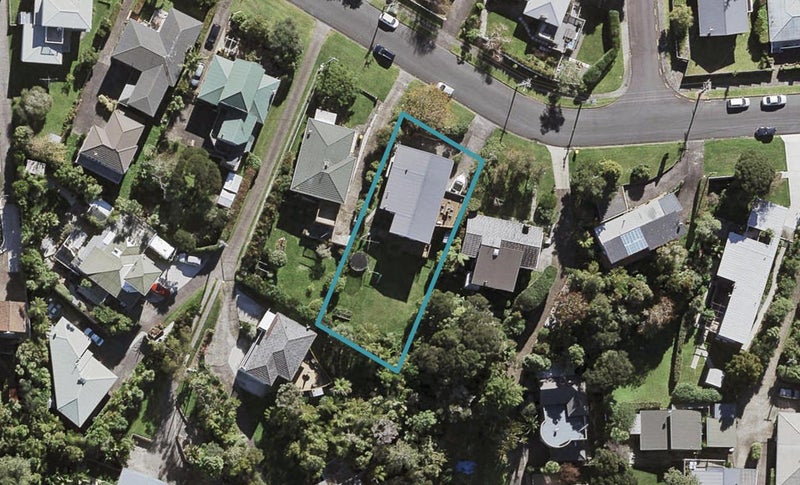 35 Tui Glen Road, Birkenhead, Auckland - Carousel 1
