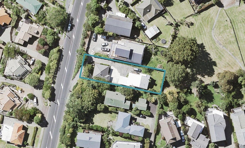 124 Browns Bay Road, Rothesay Bay, Auckland - Carousel 1