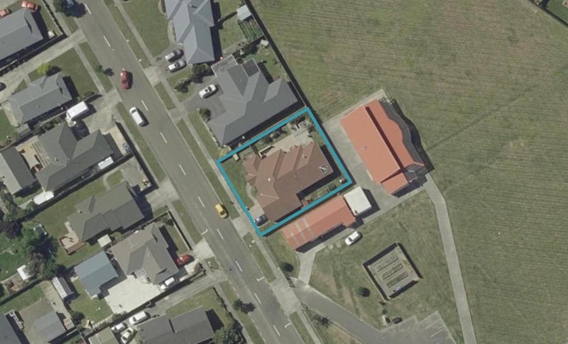 92 Rhodes Drive, Kelvin Grove, Palmerston North - Carousel 1