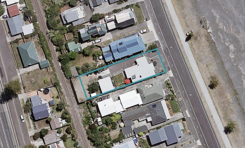 45 The Esplanade, Westshore, Napier - Carousel 1
