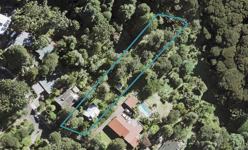 40 Sylvan Valley Avenue, Titirangi, Auckland - Carousel 1