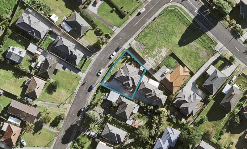 12 Nash Road, Mount Roskill, Auckland - Carousel 1