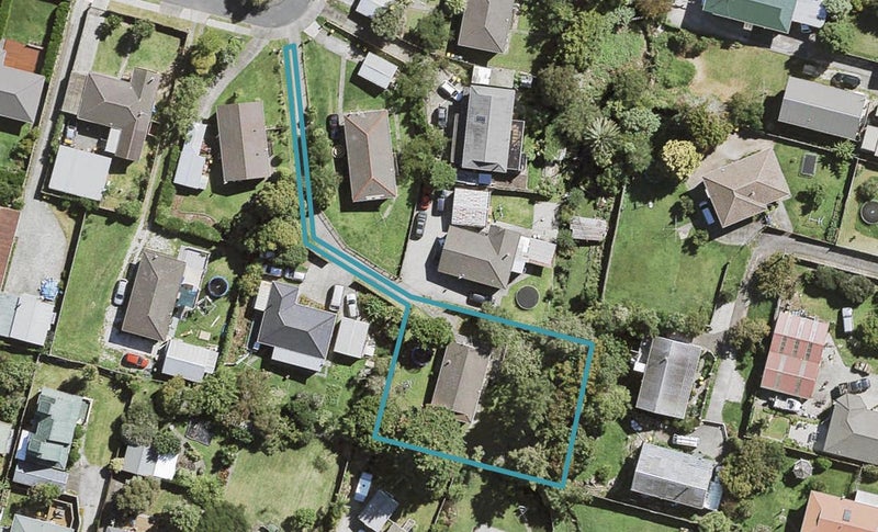 13 Karina Place, Glen Eden, Auckland - Carousel 1