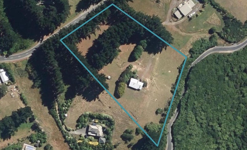 12 Cottle Park Drive, NORMANDALE, LOWER HUTT - Carousel 1