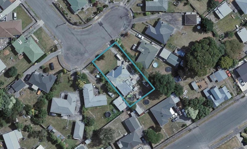 12 Jones Place, Masterton - Carousel 1