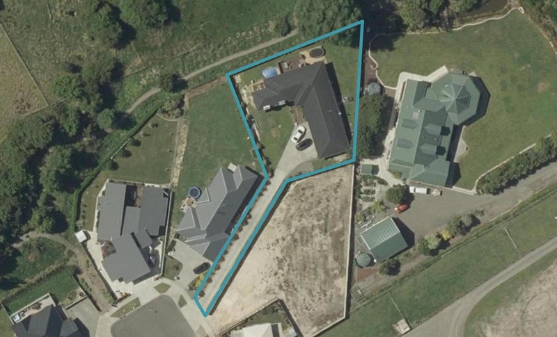 32 Galea Grove, Kelvin Grove, Palmerston North - Carousel 1
