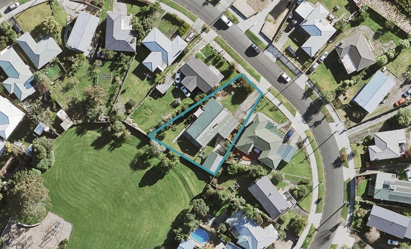 109 Methuen Road, New Windsor, Auckland - Carousel 1