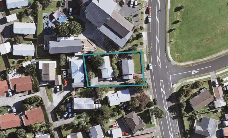 2/79 Everglade Drive, Goodwood Heights, Auckland - Carousel 1