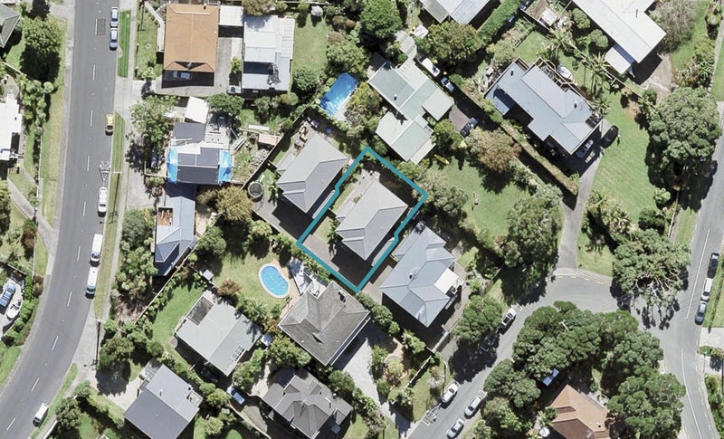 40B Waiake Street, Torbay, Auckland - Carousel 1