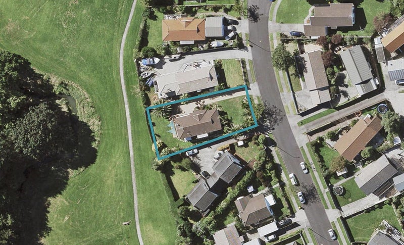 43 De Quincey Terrace, Highland Park, Auckland - Carousel 1