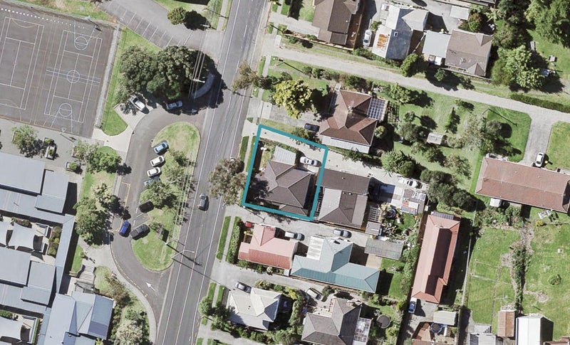 256A Bucklands Beach Road, Bucklands Beach, Auckland - Carousel 1