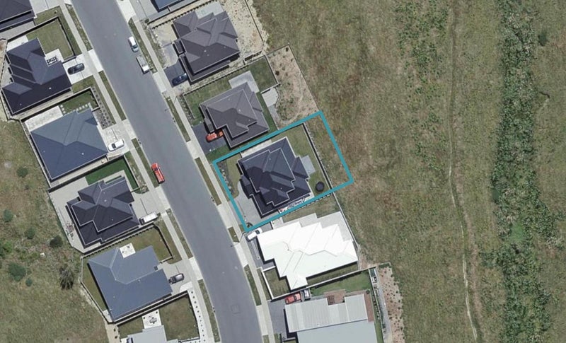100 Melksham Drive, Churton Park, Wellington - Carousel 1