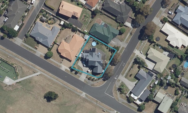 52 Ayrshire Drive, Grandview Heights, Hamilton - Carousel 1