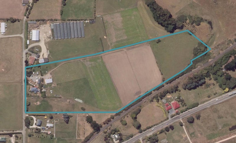 34 Mcleods Road, Deborah - Carousel 1