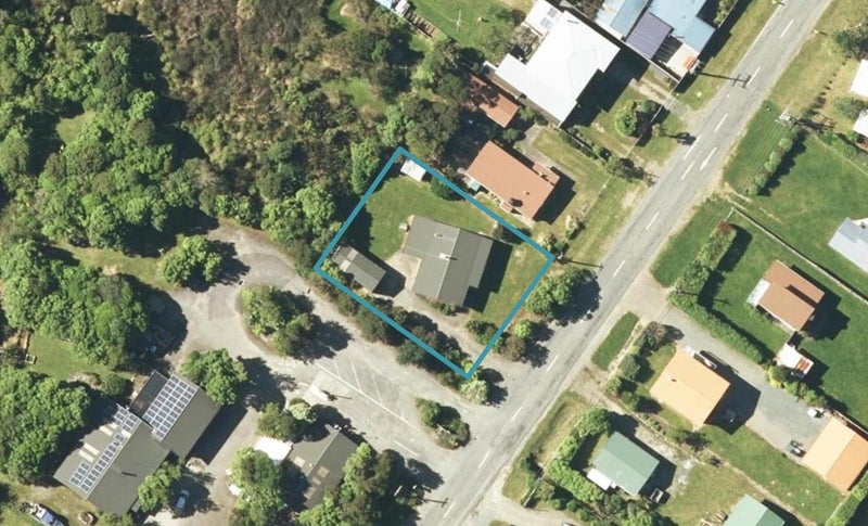 17 Renata Road, Ōkiwi Bay - Carousel 1