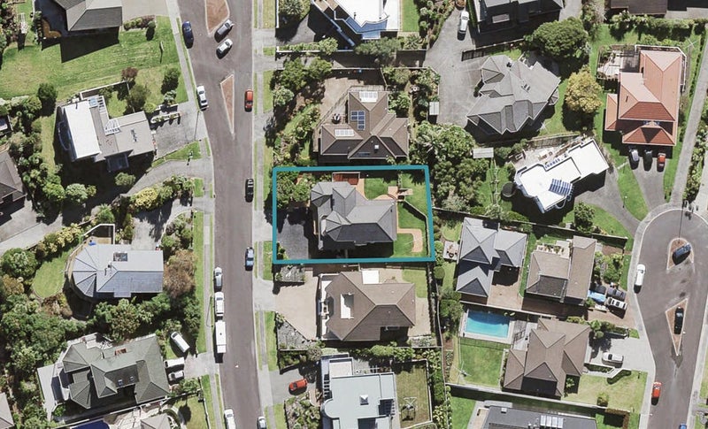 13 Marco Polo Avenue, Lynfield, Auckland - Carousel 1